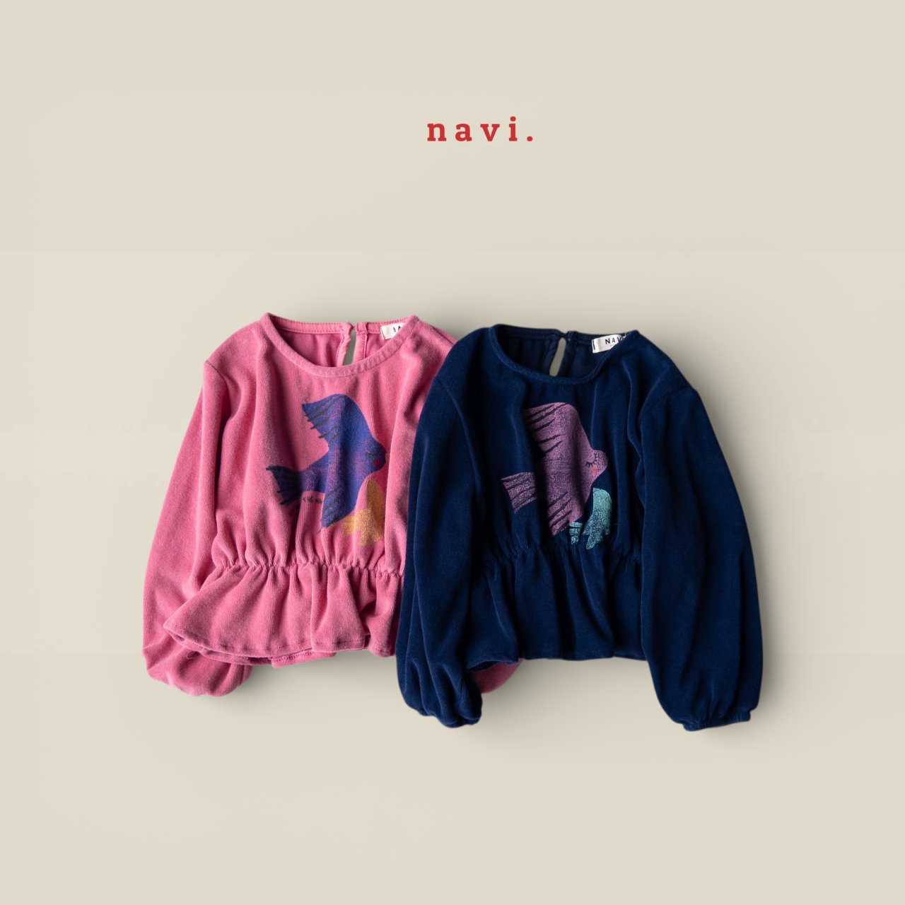 나비-피치블라우스