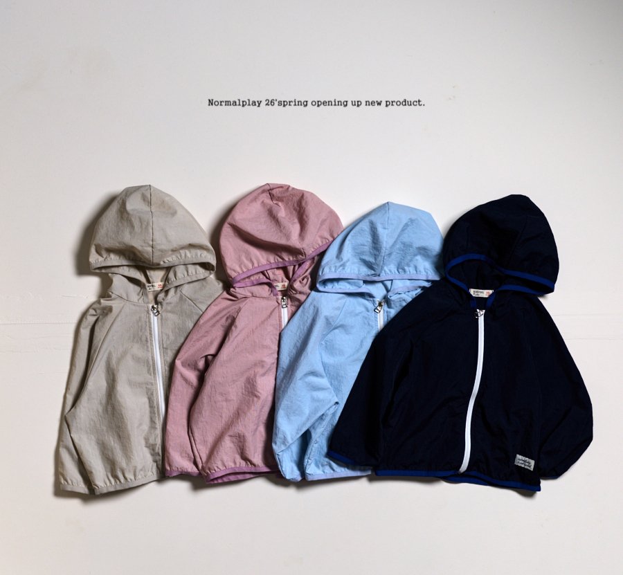 노멀플레이-기획휘뚜루바람막이