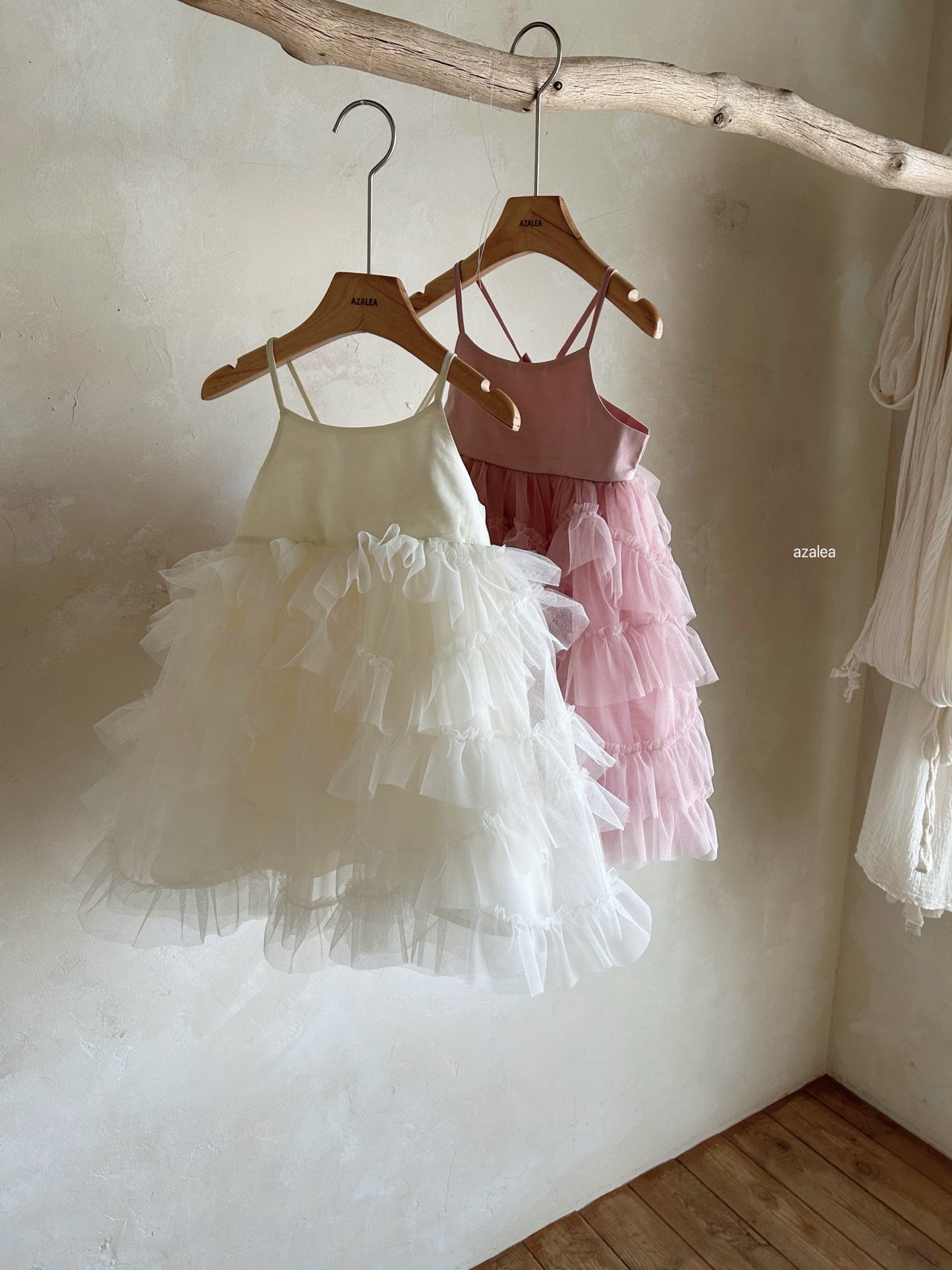 아젤리아-엘리스샤드레스