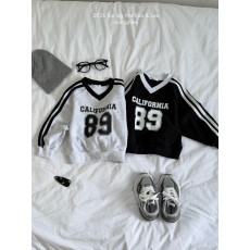 마틸다앤리-브이넥두줄맨투맨